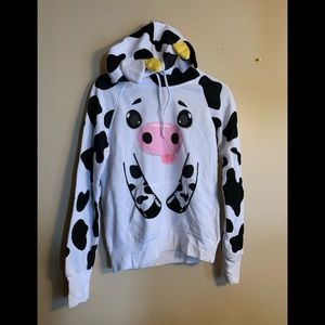 NWT Cow Pull Over Hoddie